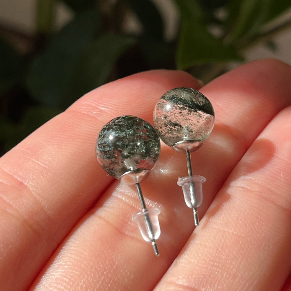 Beauty‎ stainless steel garden Quartz ear studs